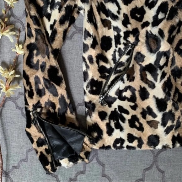 NWT-Wildly Chic Faux Leopard Fur Moto-Style Trina Turk Reprise Jacket (XS/S) - Picture 7 of 13